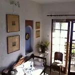 Villa Efelli:boutique Beachfront Traditional Greek Style House *