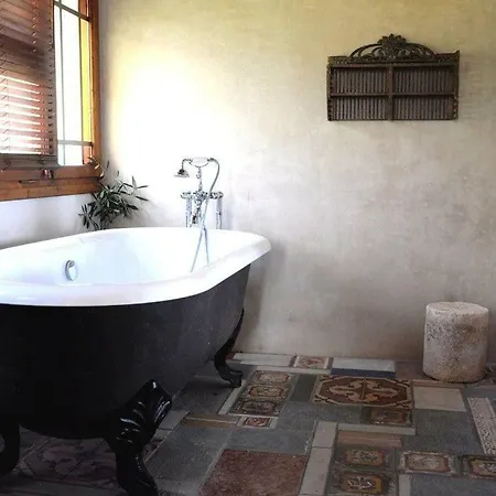 Efelli:boutique Beachfront Traditional Greek Style House