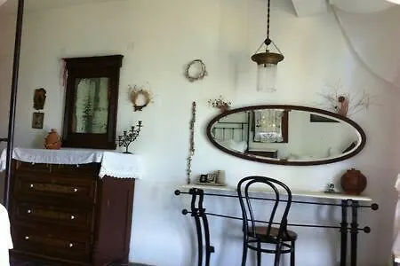 Villa Efelli:boutique Beachfront Traditional Greek Style House Vráchos