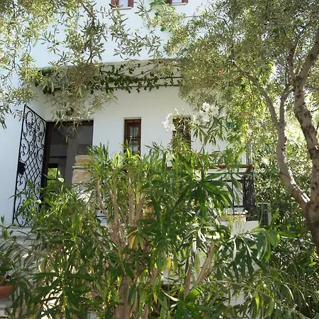 Efelli:boutique Beachfront Traditional Greek Style House Vráchos