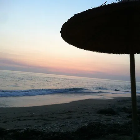 Efelli:boutique Beachfront Traditional Greek Style House * Vráchos